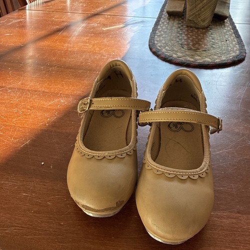 Stelle small girl tap dance - stelle,