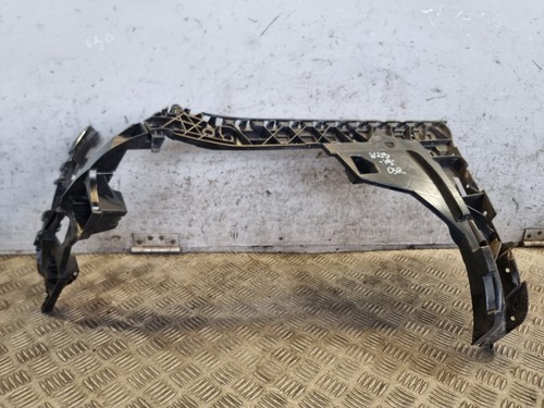 Mercedes e220 bumper bracket - mercedes,