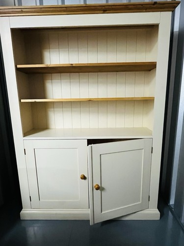 Cream wood beautiful dresser - ,