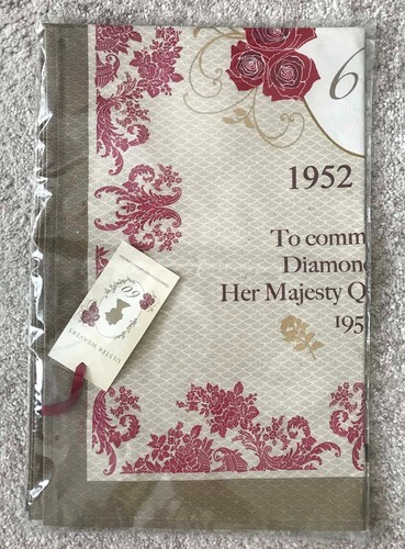 Royal souvenir tea towel - royal,