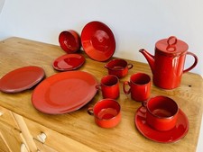 Vintage Villeroy & Boch        Red Granada. Range of items 