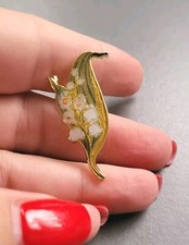 Lily Of The Valley Flower Small Badge Vintage Look Pin Enamel Gold Brooch Gift 