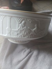 1987 Franklin Mint Fine Porcelain Romeo & Juliet Etched Bowl Bisque w/ Gold Trim