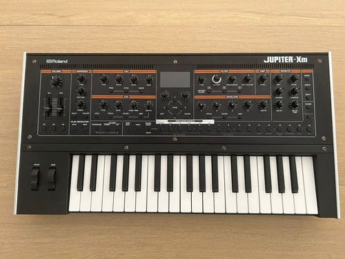 Roland jupiter portable - roland, jupiter-xm