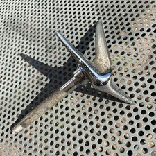 VINTAGE 1940s FORD PREFECT CAR