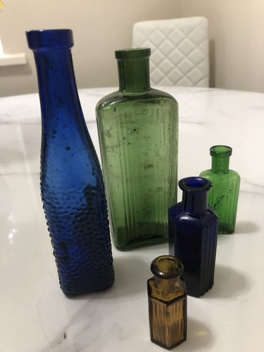 Selection vintage bottles - a,