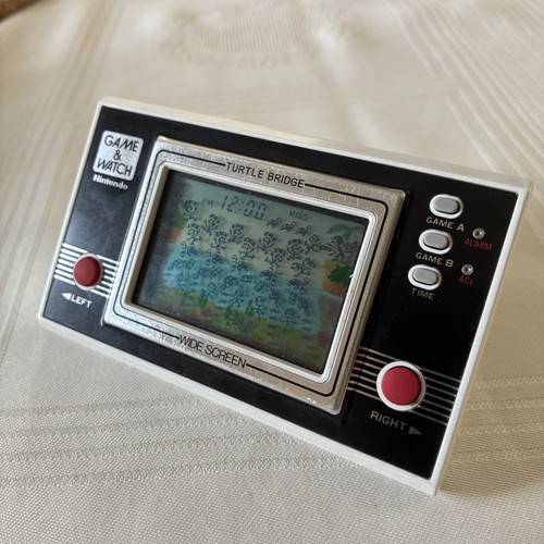 Nintendo game watch - watch, turtle