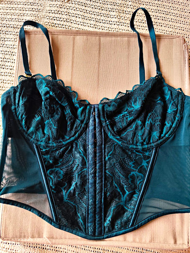 Half corset longline bra size - half,