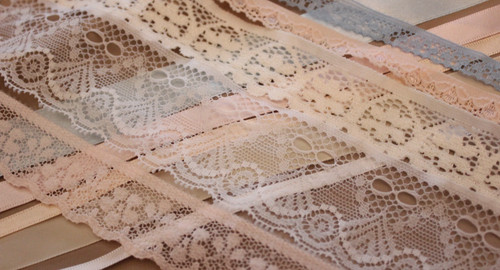 Pastel lace and ribbon - 5m,