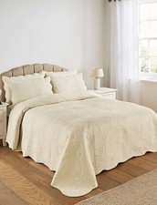 Quilted Bedspread Set with 2