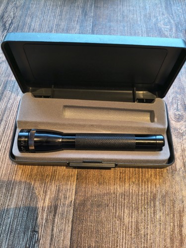 Mini maglite with - with, case