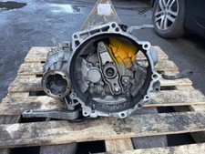 VW TOURAN 2011 1.6 TDI 6 SPEED