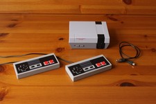 Mini Retro Game Console -