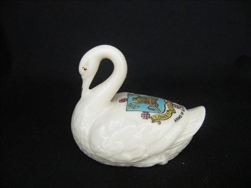 Arcadian crested china swan - crested,