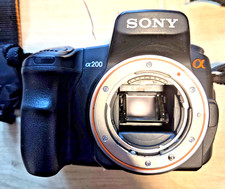 SONY A200 10.2 Megapixel DSLR Camera w/ Sony 18-70mm f/3.5-5.6 Lens -BOXED-  T10