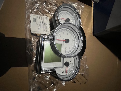 883957 moto guzzi - moto,