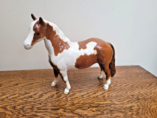 Beswick 1373 skewbald pinto - skewbald,