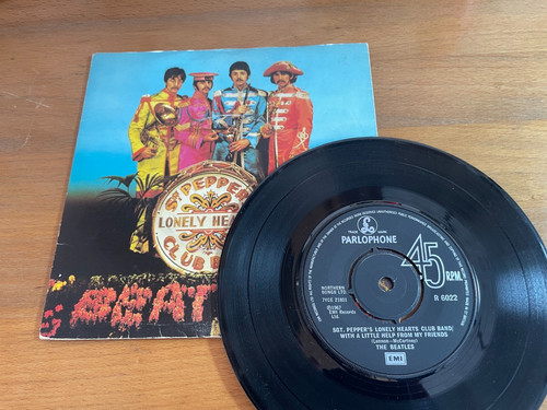 The beatles sgt peppers - beatles,