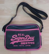 Real Superdry Messenger School