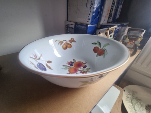 Large royal worcester - 11",