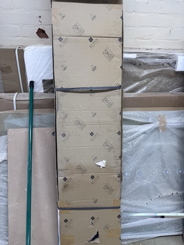 Shower deflector panel