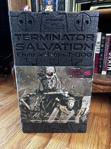 Hot toys terminator salvation - toys,