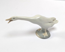 Lladro Spain White Porcelain Preening Duck Duckling Goose Figurine Retired
