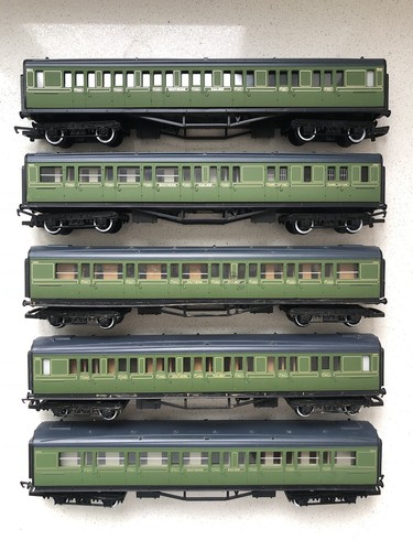 Rake five hornby olive - rake,