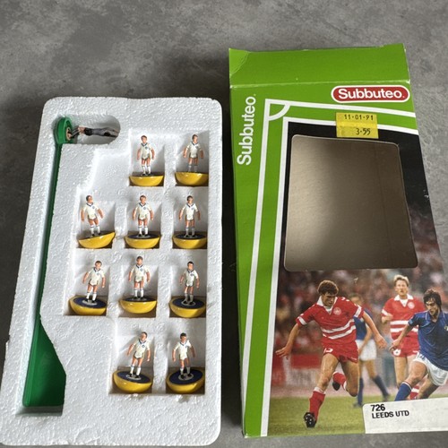 Subbuteo 726 leeds - leeds., 90s