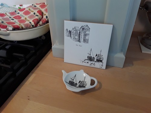 Hastings teapot stand - hastings,