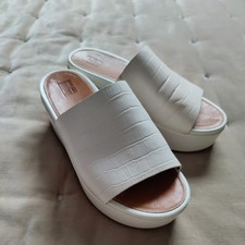 Fitflop Eloise cream ivory Leather wedge sliders - Size 5