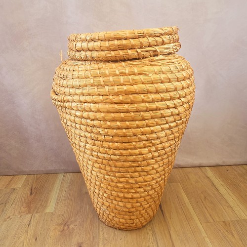 Large vintage lidded - vintage, ali
