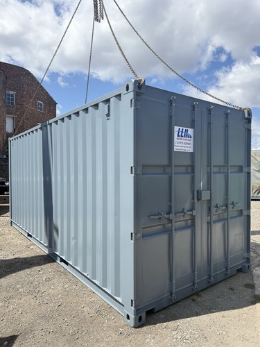 20x8ft shipping container