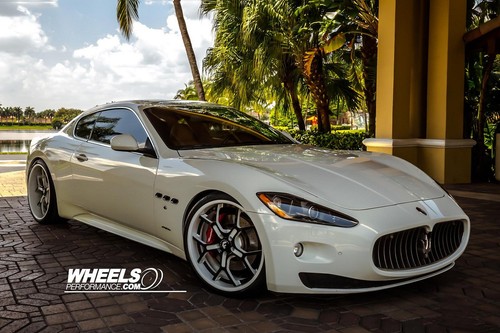 Cars maserati gran turismo