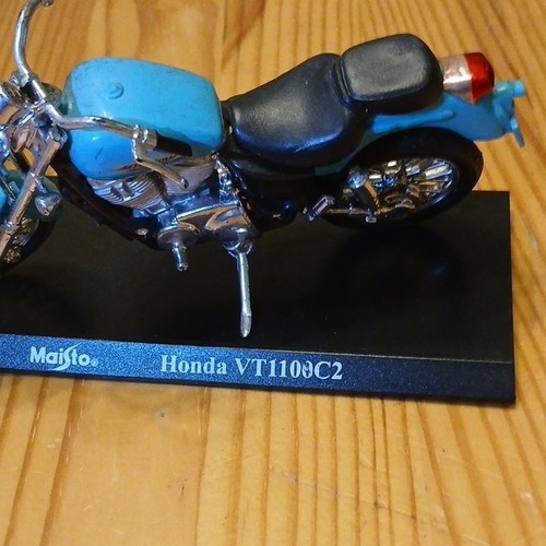 Maisto honda vt1100c2 diecast - honda,