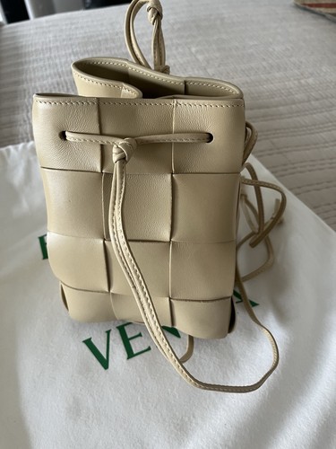 Bottega veneta cassette - bottega,