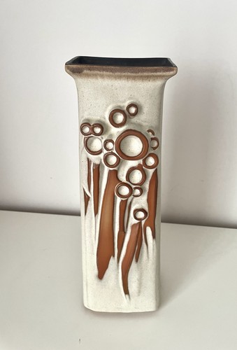 Vintage studio shelf - shelf, pottery