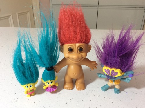 Collection troll dolls - of,
