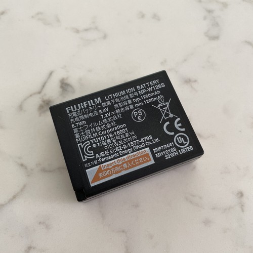 Genuine fujifilm w126s - genuine,