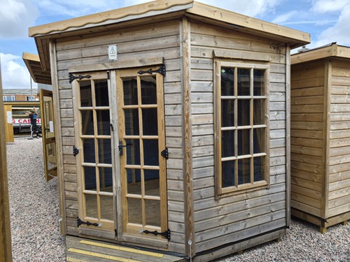 Corner pent summerhouse - corner,