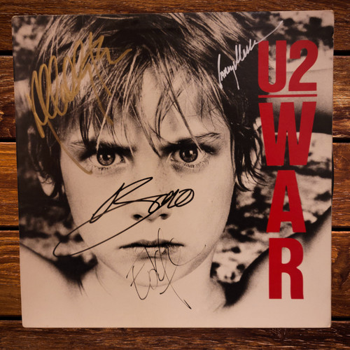 Signed war 4 - lp***war***,