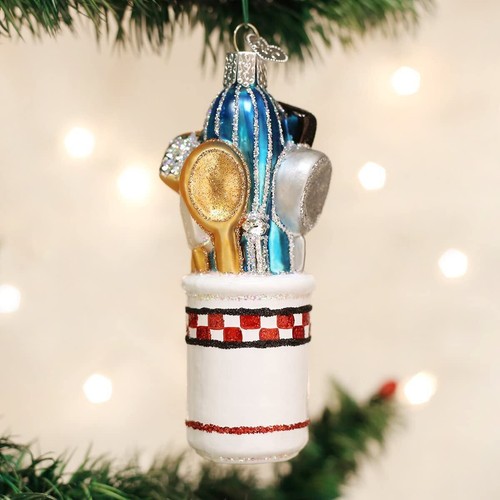 Old world christmas kitchen - old,