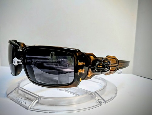 Authentic vintage oakley - authentic,,