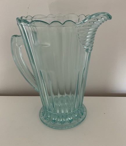 Beautiful art deco aquamarine - art,