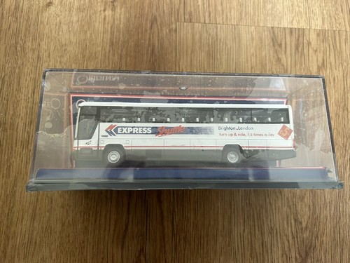 Corgi die cast - die,