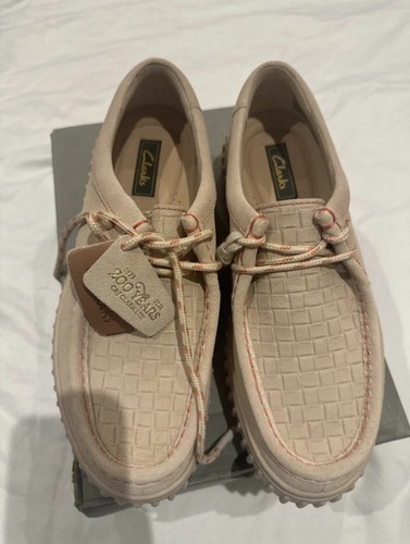 Clarks wallabee beige suede - clarks,