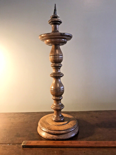 Late 17th century - late, turned