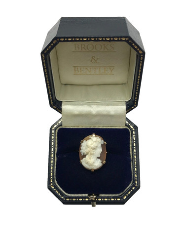 Cameo ring 9ct gold carved - ring,