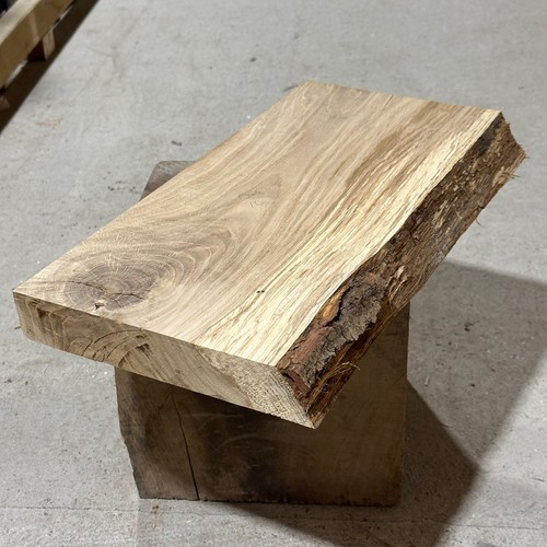 Oak chopping board turning - chopping,