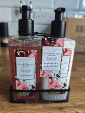 Pecksniff's London Winter Rose